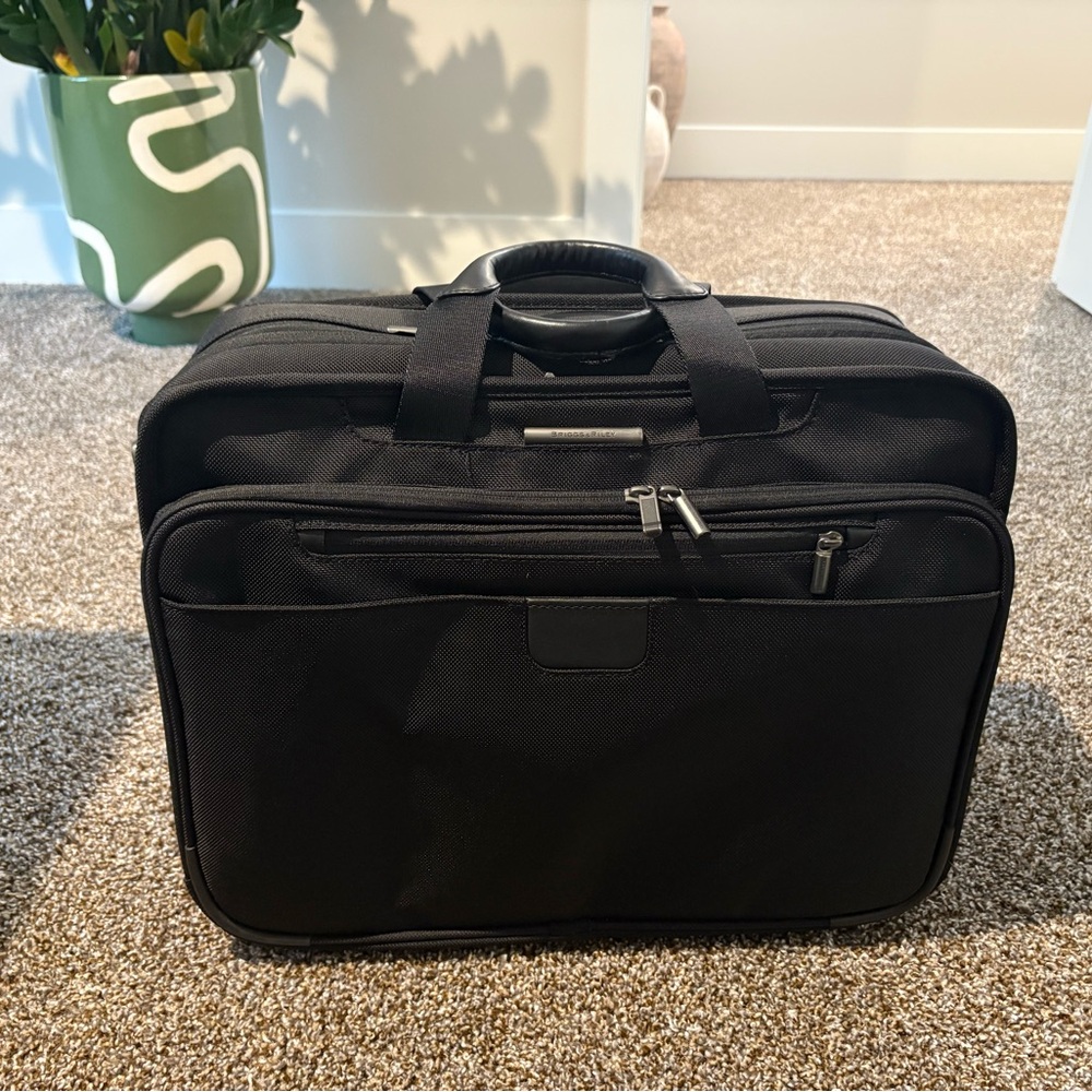 Briggs & Riley Travel Briefcase/Luggage
